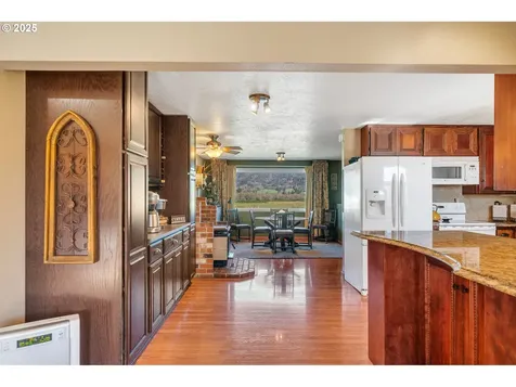 8675 Fairview Road Tillamook OR 97141