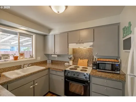 1240 Evergreen Lane Sweet Home OR 97386