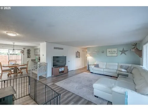 1240 Evergreen Lane Sweet Home OR 97386