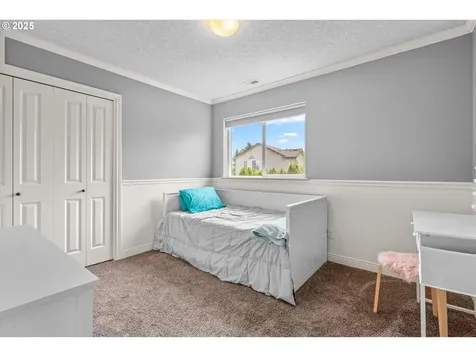 702 SW Burlingame Circle Troutdale OR 97060