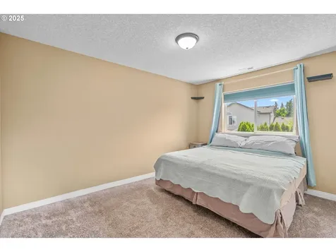 702 SW Burlingame Circle Troutdale OR 97060