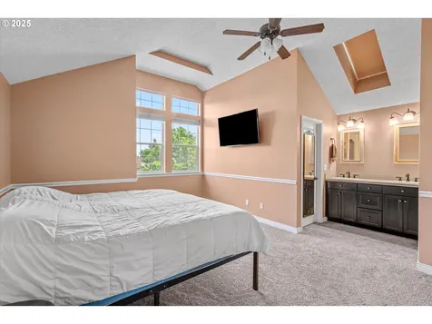 702 SW Burlingame Circle Troutdale OR 97060