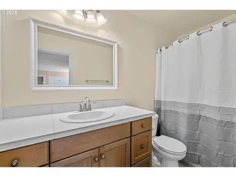 702 SW Burlingame Circle Troutdale OR 97060