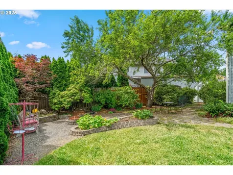 702 SW Burlingame Circle Troutdale OR 97060