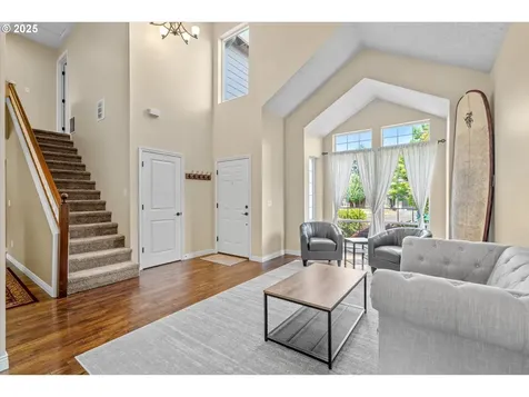 702 SW Burlingame Circle Troutdale OR 97060