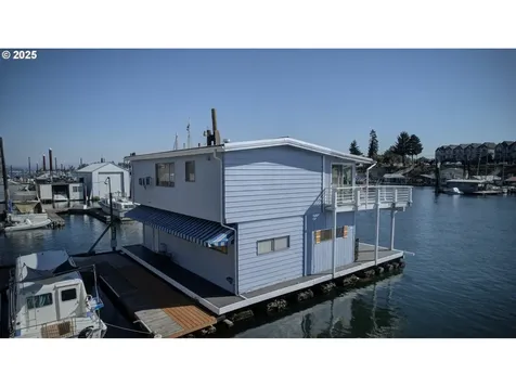 300 NE Tomahawk Island Drive Portland OR 97035