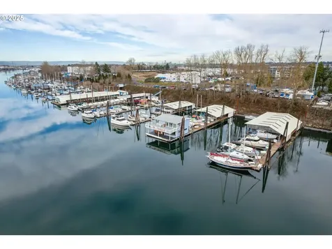 300 NE Tomahawk Island Drive Portland OR 97035