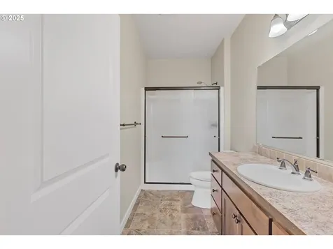 1809 W 2nd Avenue Junction City OR 97448