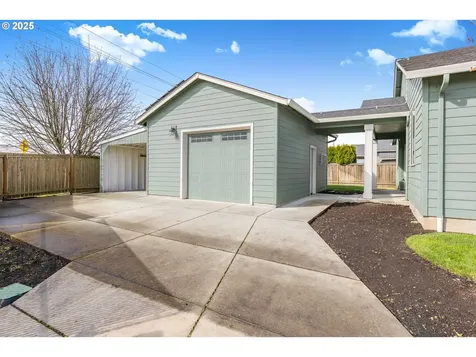 1809 W 2nd Avenue Junction City OR 97448