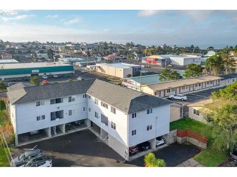 166 NE 8th Street Newport OR 97365