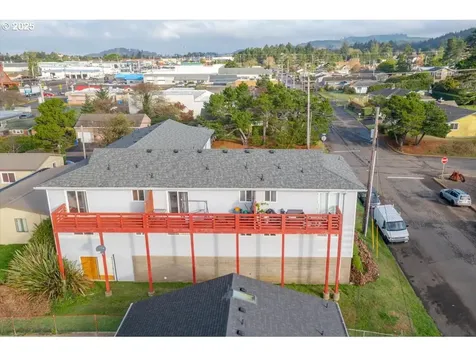 166 NE 8th Street Newport OR 97365