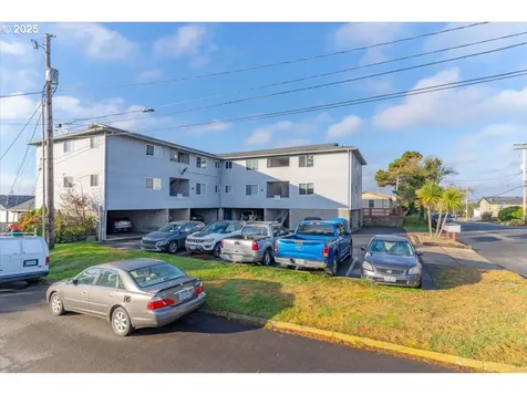 166 NE 8th Street Newport OR 97365
