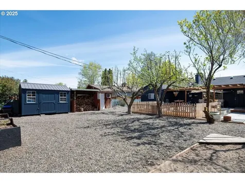 699 NE Ochoco Avenue Prineville OR 97754