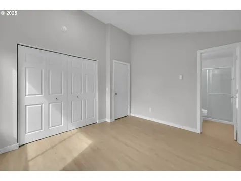 696 Island Street Springfield OR 97477