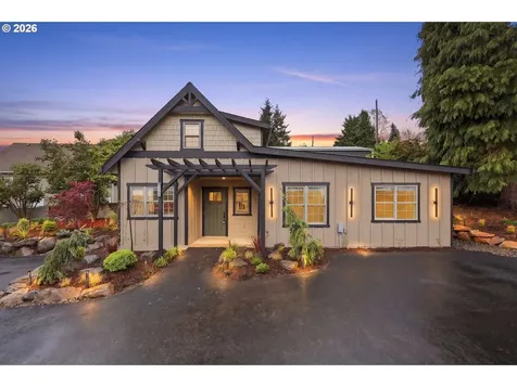 4194 SE View Acres Road Milwaukie OR 97267