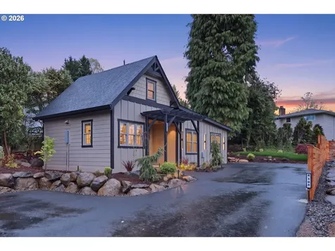 4194 SE View Acres Road Milwaukie OR 97267