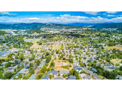 2240 NW Merle Avenue Roseburg OR 97471