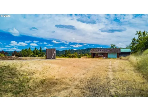 2240 NW Merle Avenue Roseburg OR 97471