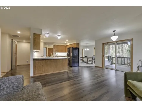 2484 NE Nicki Court Hillsboro OR 97124