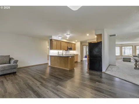 2484 NE Nicki Court Hillsboro OR 97124