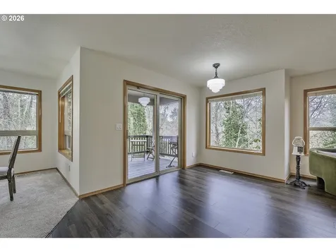 2484 NE Nicki Court Hillsboro OR 97124