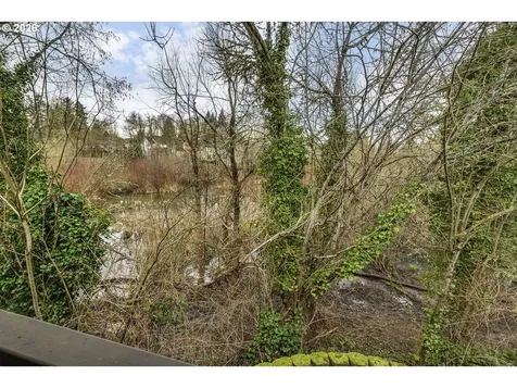 2484 NE Nicki Court Hillsboro OR 97124