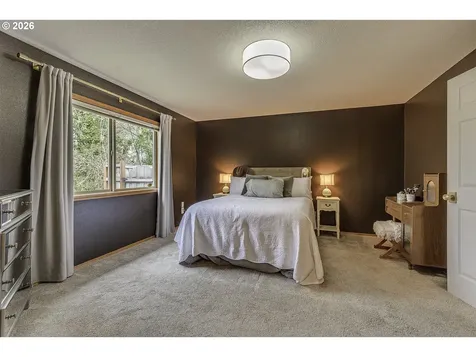 2484 NE Nicki Court Hillsboro OR 97124