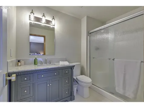 2484 NE Nicki Court Hillsboro OR 97124
