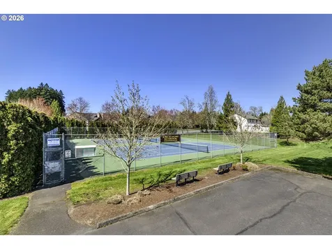 2484 NE Nicki Court Hillsboro OR 97124