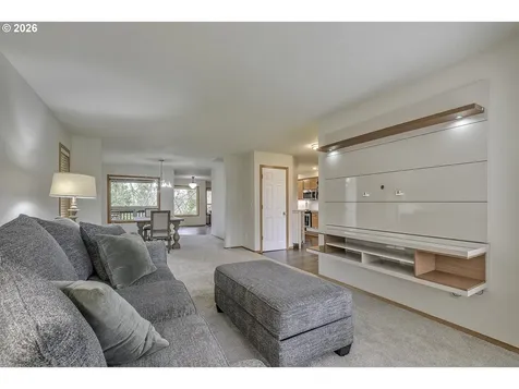 2484 NE Nicki Court Hillsboro OR 97124