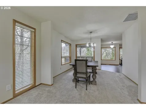 2484 NE Nicki Court Hillsboro OR 97124