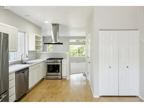 3519 S Kelly Avenue Portland OR 97239