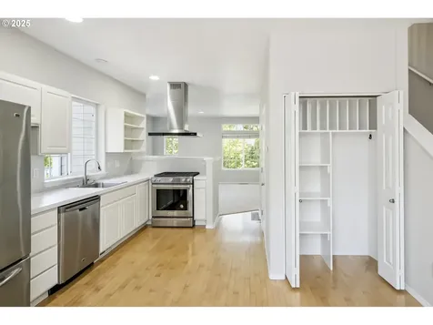 3519 S Kelly Avenue Portland OR 97239