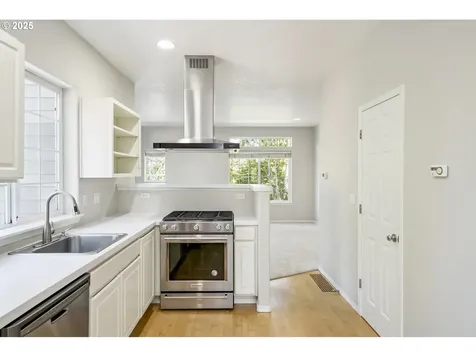 3519 S Kelly Avenue Portland OR 97239
