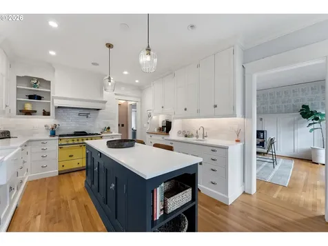 2133 NE 21st Avenue Portland OR 97212