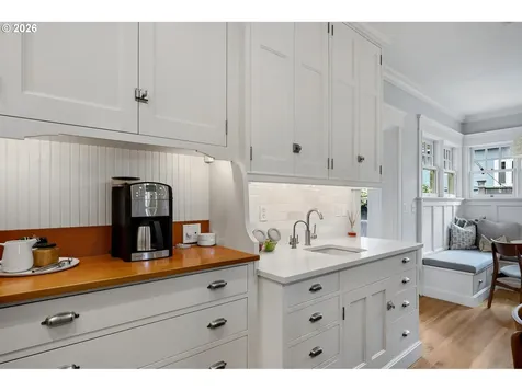 2133 NE 21st Avenue Portland OR 97212