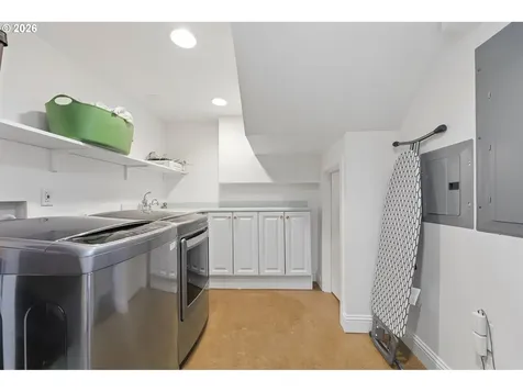 2133 NE 21st Avenue Portland OR 97212