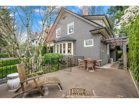 2133 NE 21st Avenue Portland OR 97212