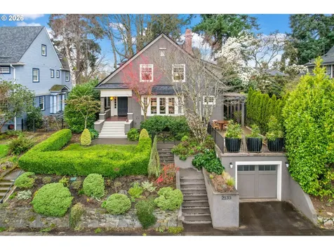 2133 NE 21st Avenue Portland OR 97212
