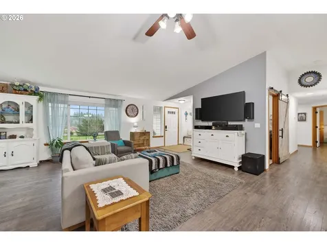 11616 Lewis River Road Ariel WA 98603