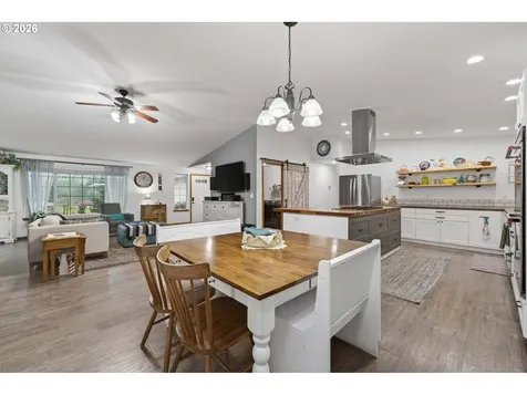 11616 Lewis River Road Ariel WA 98603