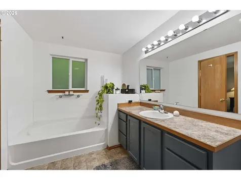 11616 Lewis River Road Ariel WA 98603