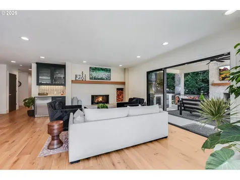 19428 35th Court Lake Oswego OR 97034