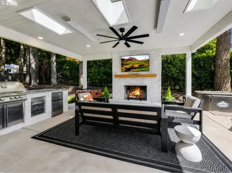 19428 35th Court Lake Oswego OR 97034
