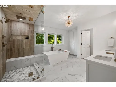 19428 35th Court Lake Oswego OR 97034
