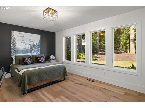 19428 35th Court Lake Oswego OR 97034