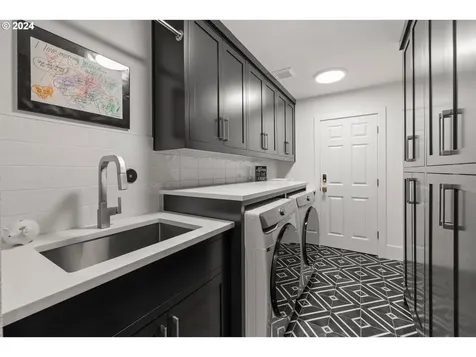 19428 35th Court Lake Oswego OR 97034