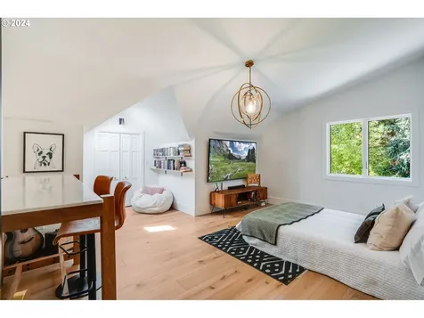 19428 35th Court Lake Oswego OR 97034