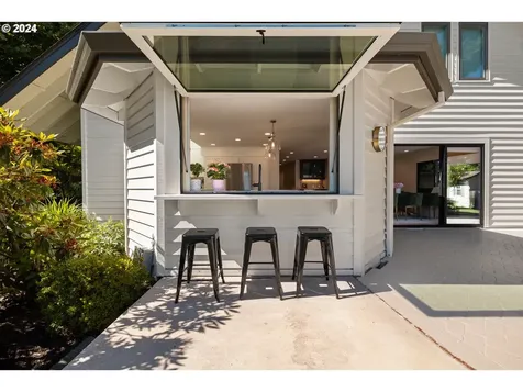 19428 35th Court Lake Oswego OR 97034