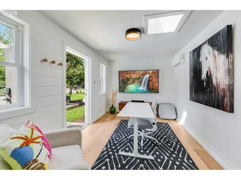 19428 35th Court Lake Oswego OR 97034